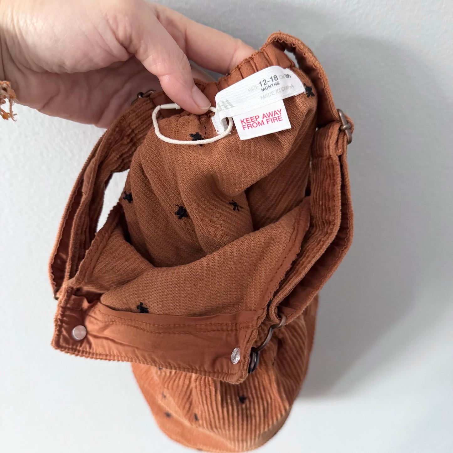 Zara / Brown corduroy overall skirt / 12-18M