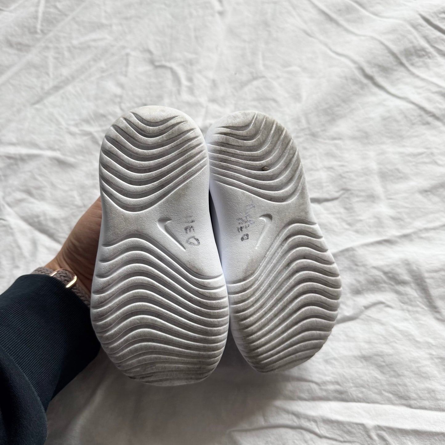 Nike / Running Shoes / US7