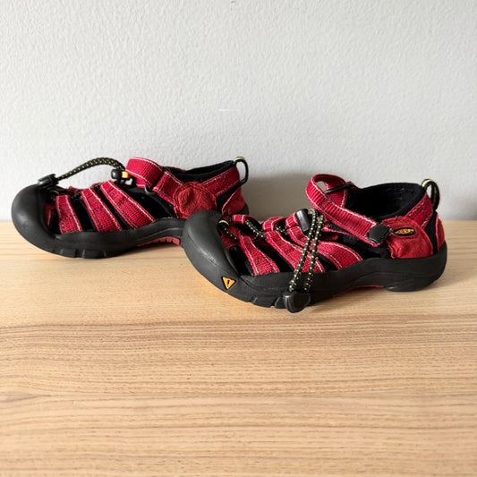 Keen / Sandals / US10