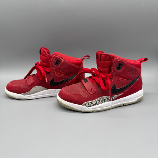 Nike / Air Jordan / Running Shoes / US13