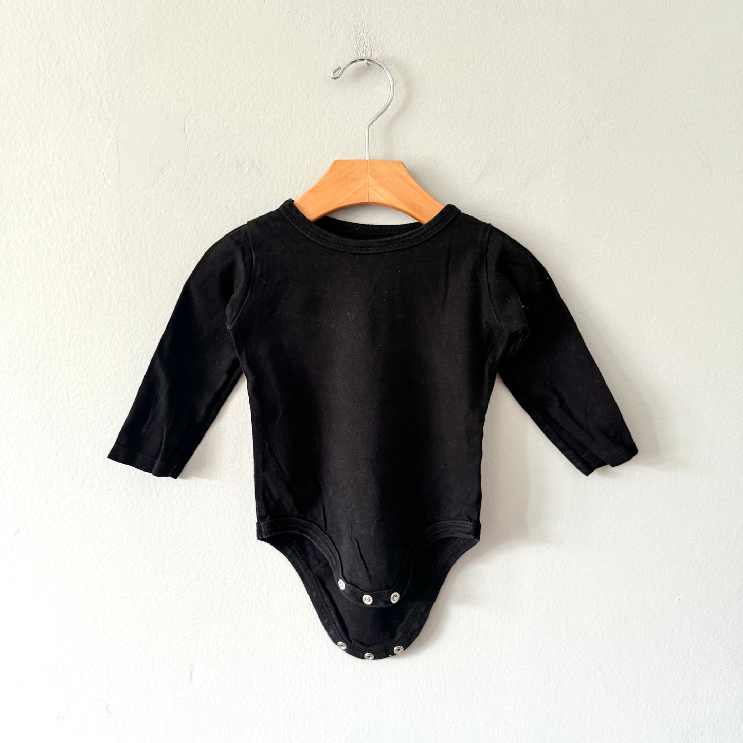 Mini mioche / Black long sleeve onesie / 6-12M
