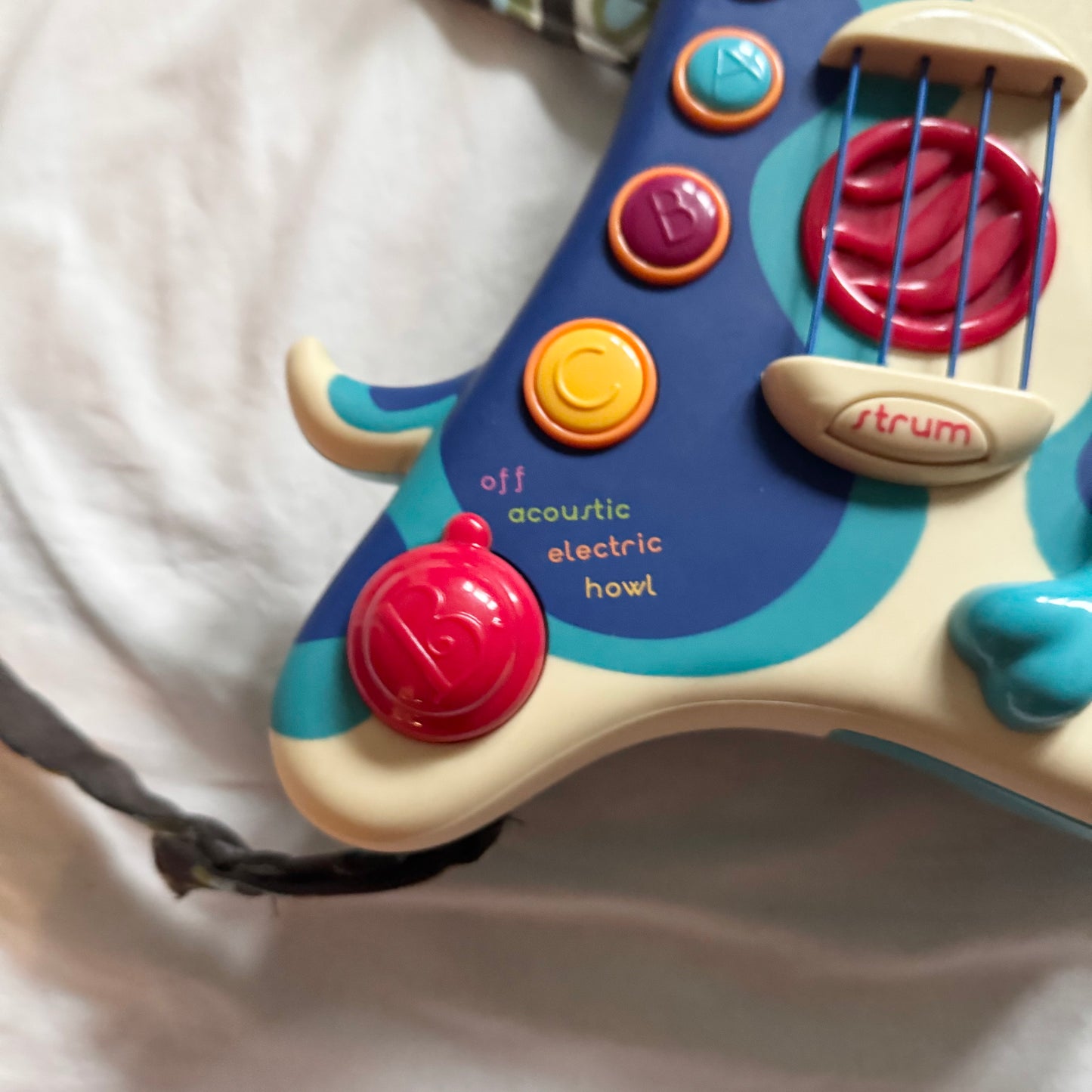 *LOCAL ONLY* B.Toys / Woofer, Hound Dog Guitar