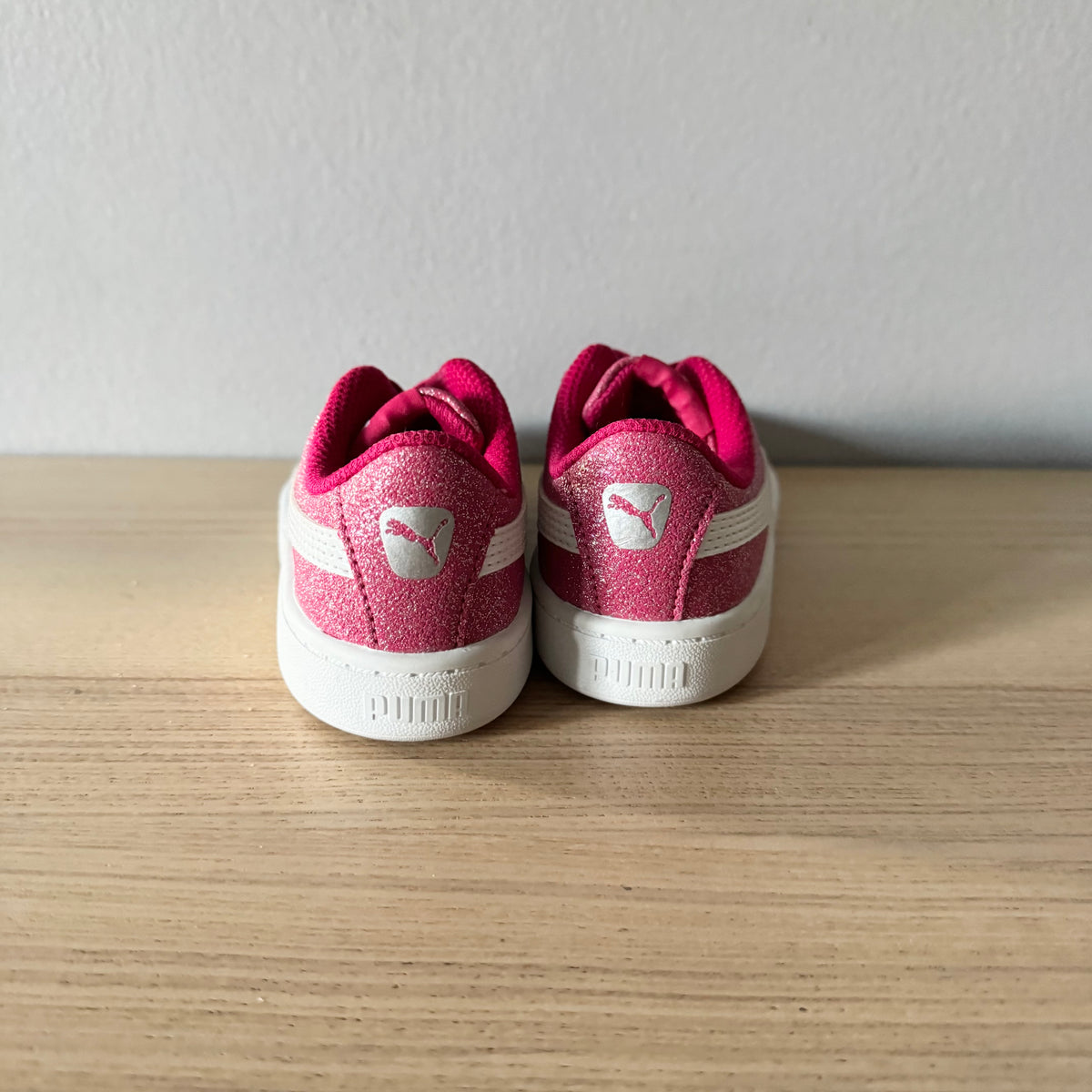 Puma / Pink glitter shoes / US10