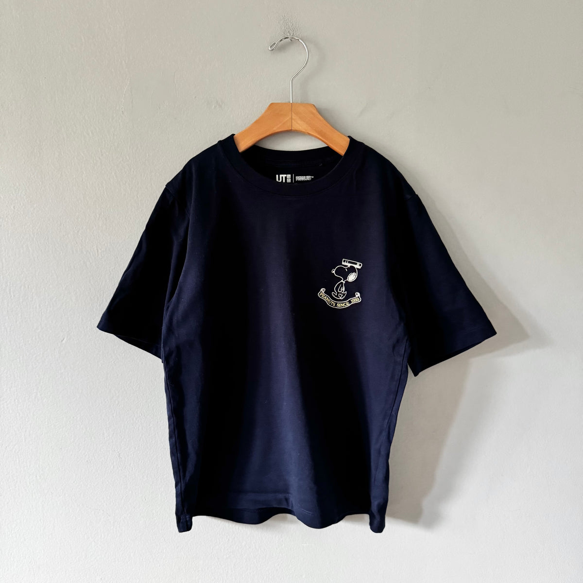 Uniqlo x Peanuts / Navy T-shirt / S(9-10Y)