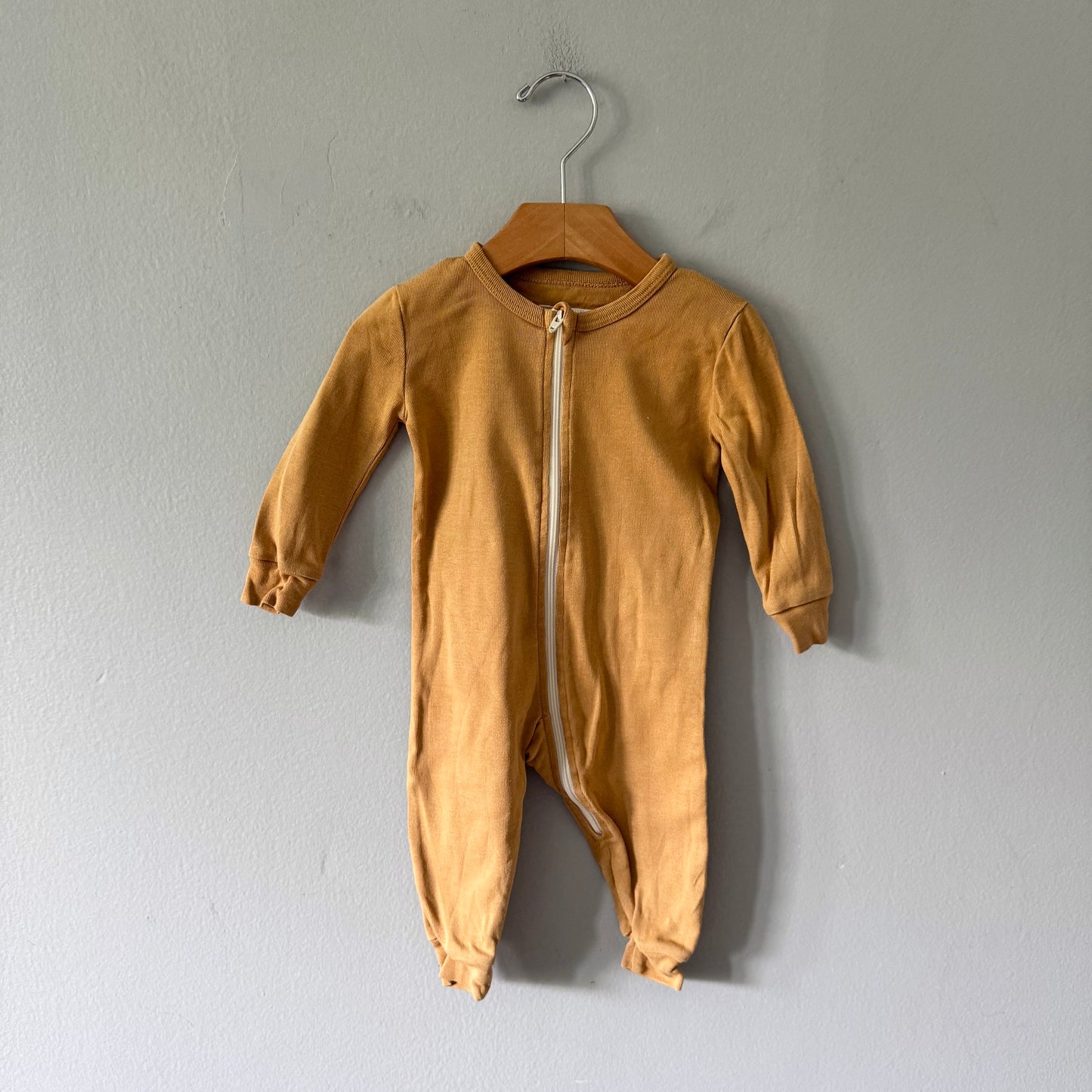 Mini mioche / Mustard romper / 3-6M