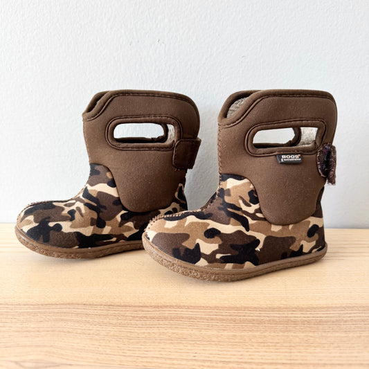 Bogs / Snow boots / US7