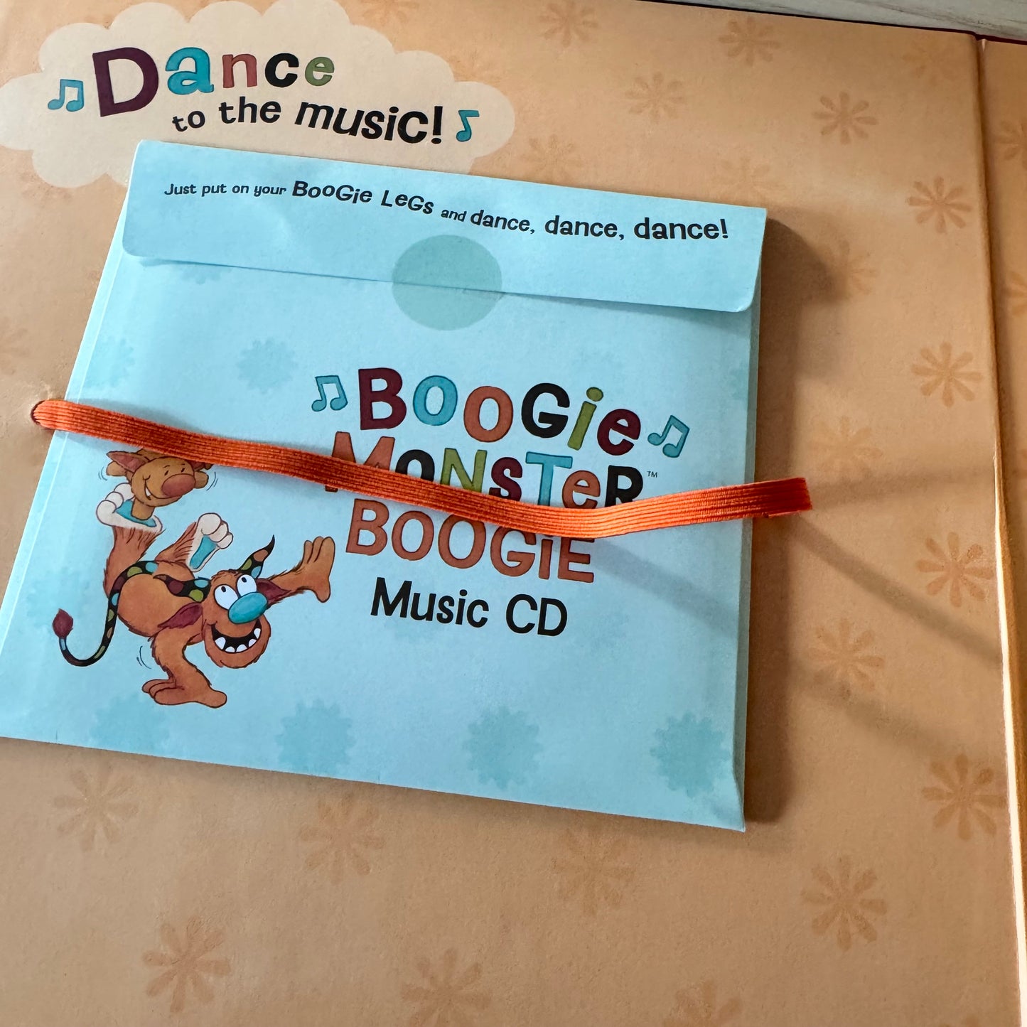 [Brand New] Boogie Monster Dance Kit (Book, CD, Boogie Legs)