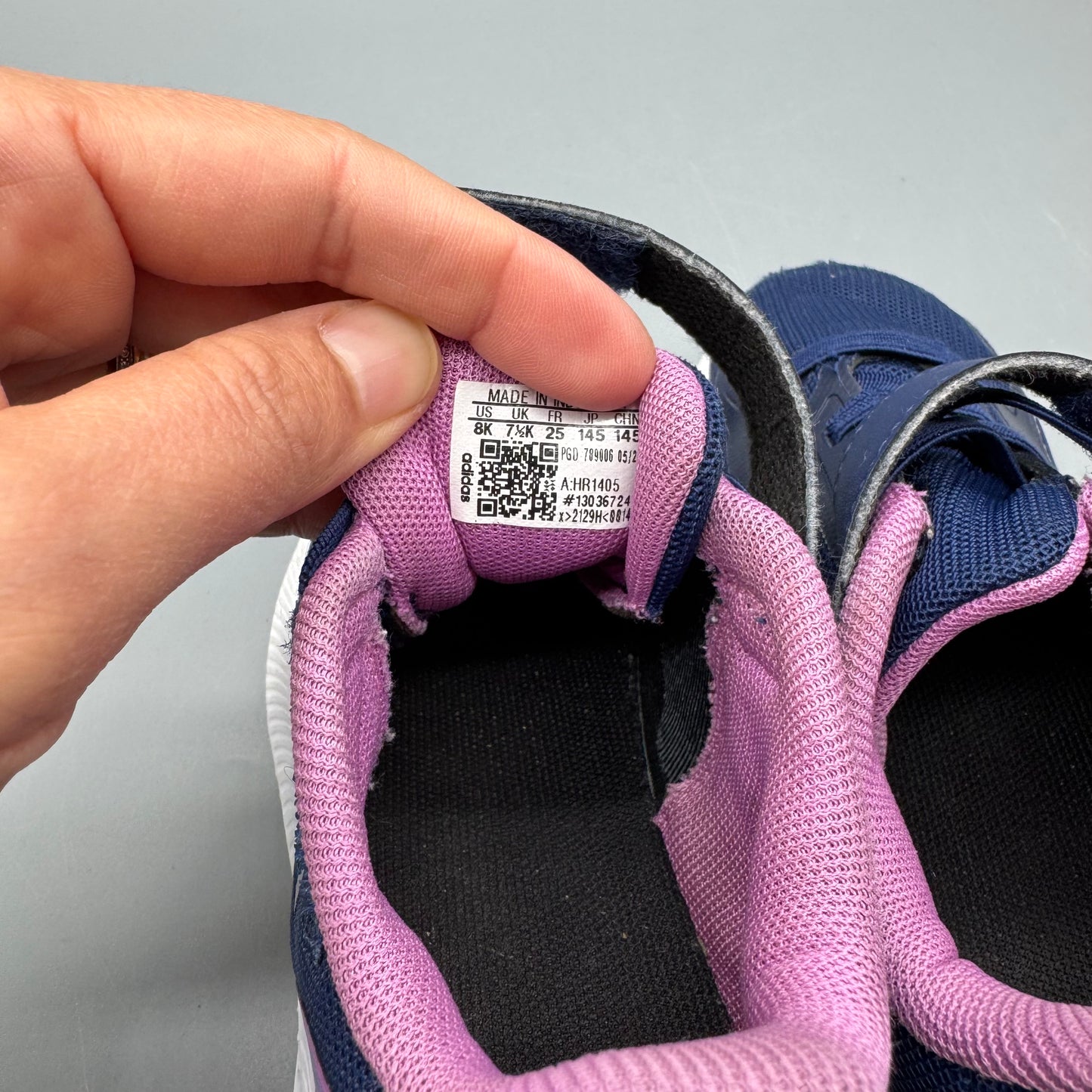 Adidas / Running Shoes / US8
