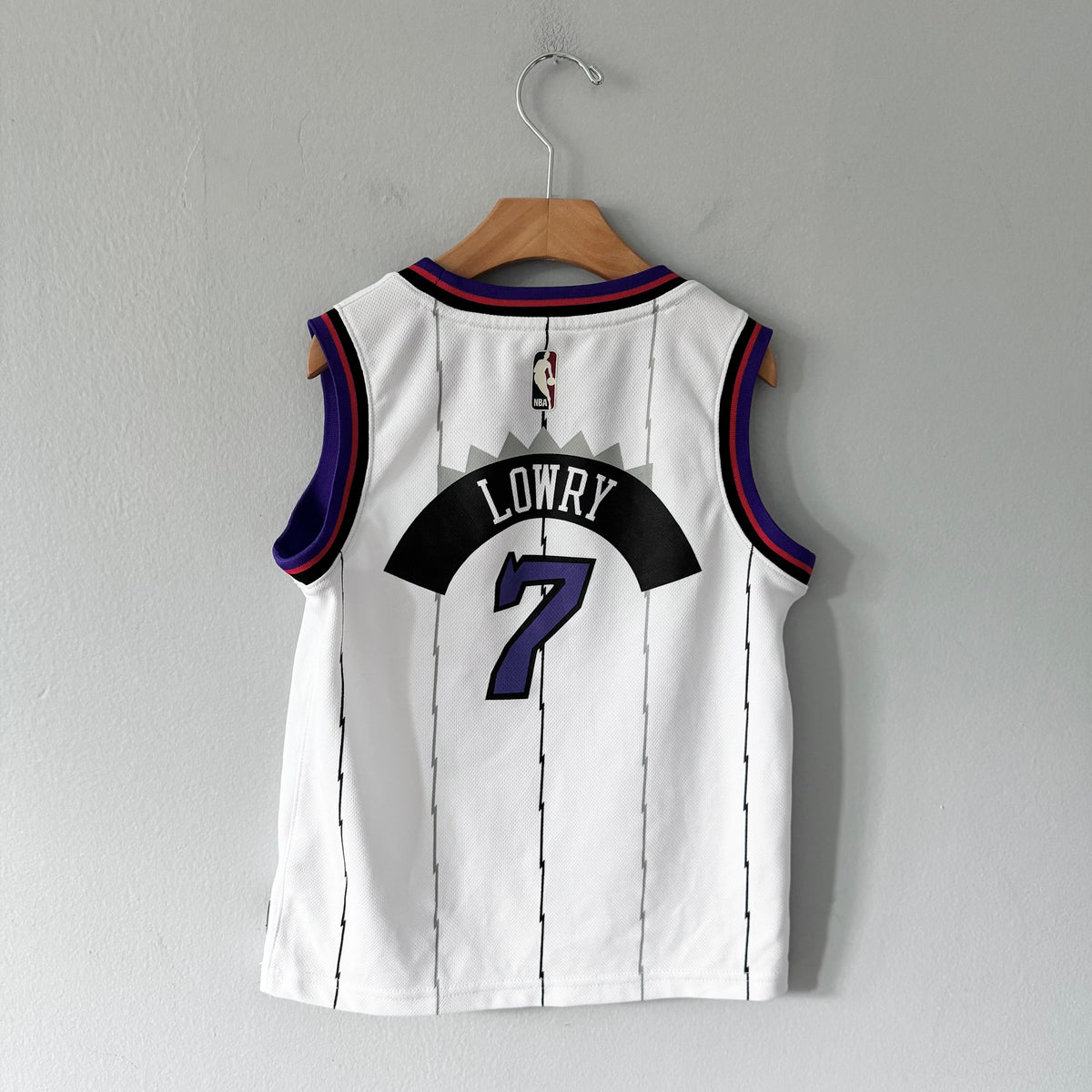 NBA / Toronto Raptors white jersey #7 / 7Y