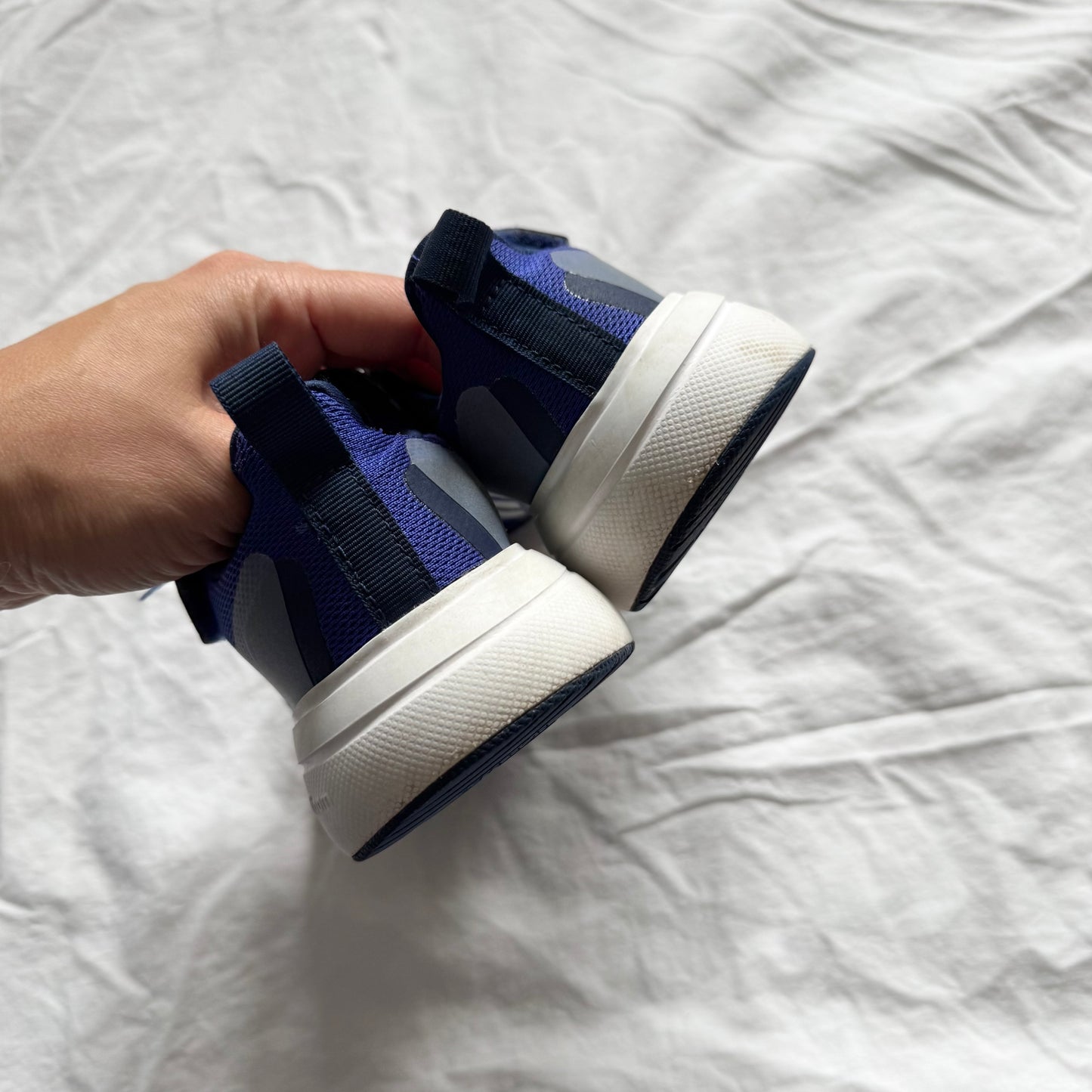 Adidas / Running Shoes / US11