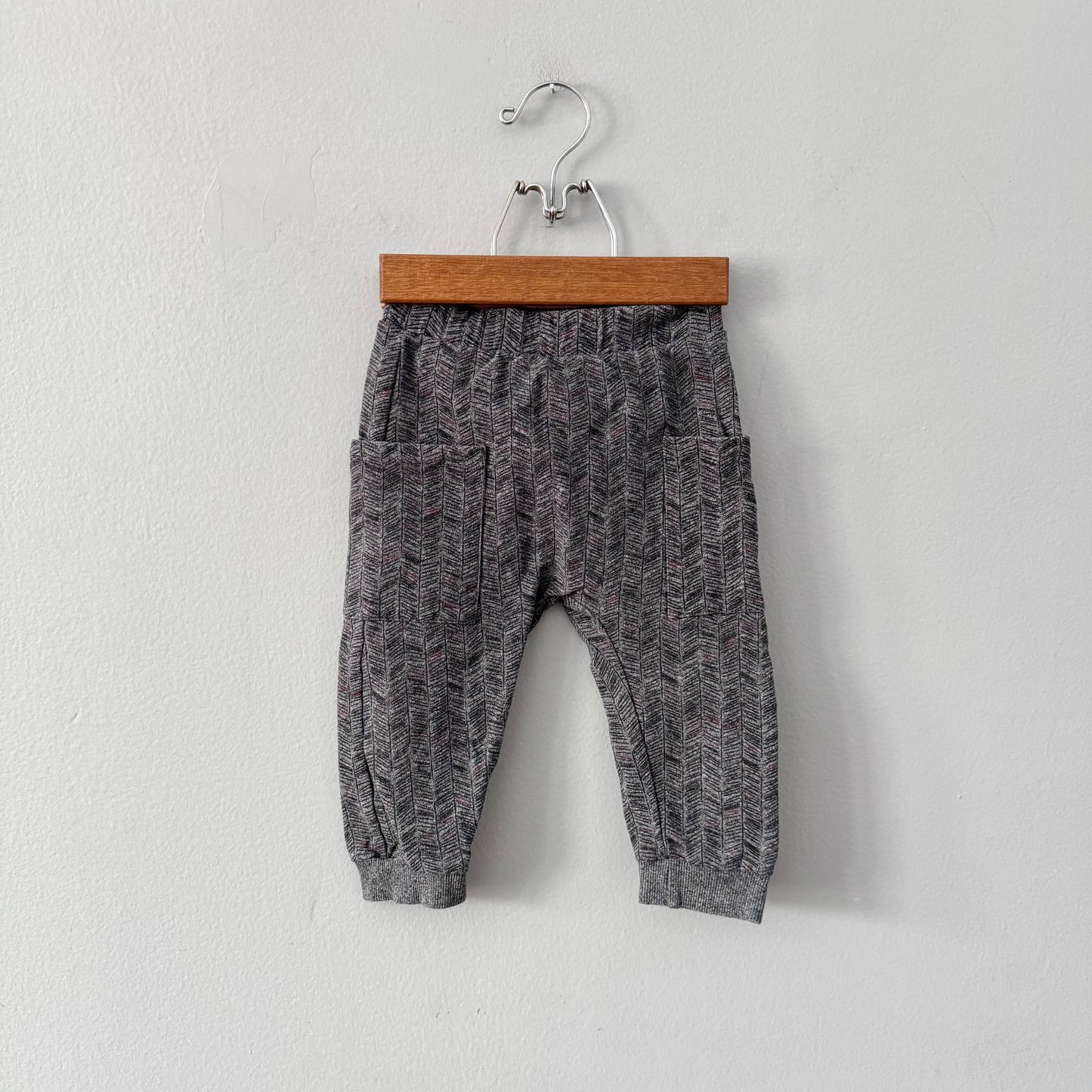 Miles baby / Dark grey sweatpants / 18M