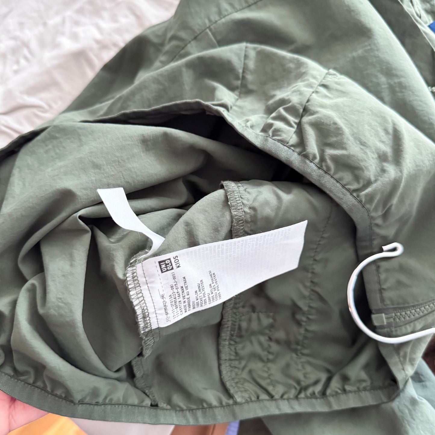 Uniqlo / Khaki packable jacket / 5-6Y