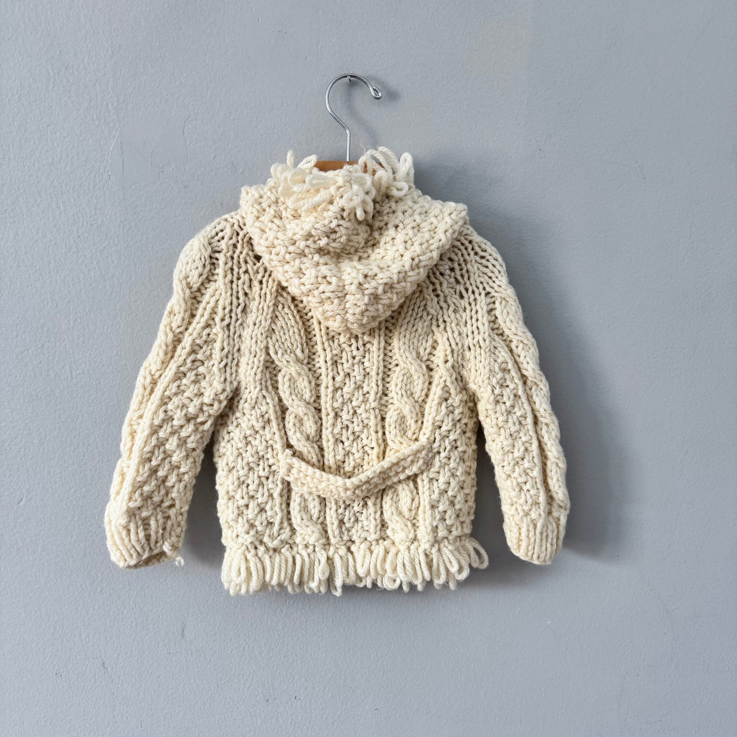 Fait main / Cardigan en tricot torsadé ivoire / 24M