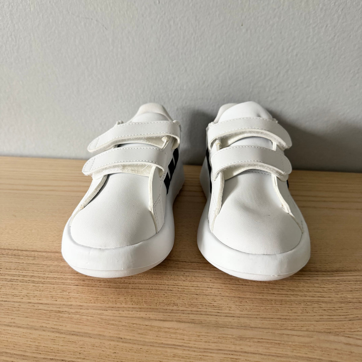 Adidas / Sneaker / US10