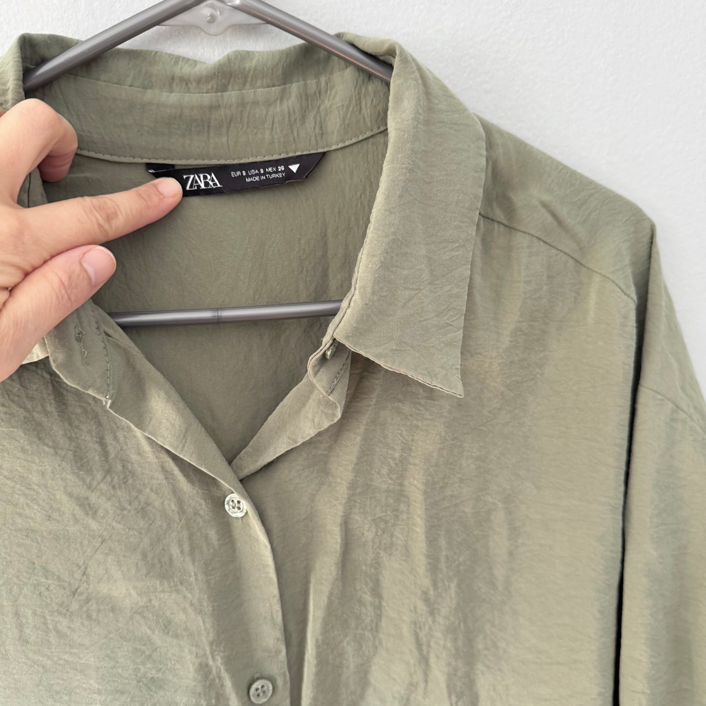Zara / Khaki oversized shirt / Women S(Fits L)