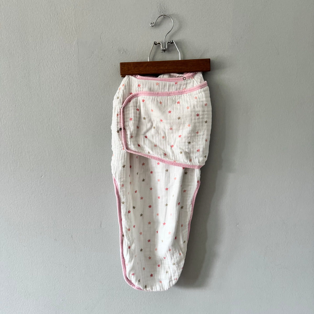 Aden + Anais / White x pink star swaddle / 3-6M