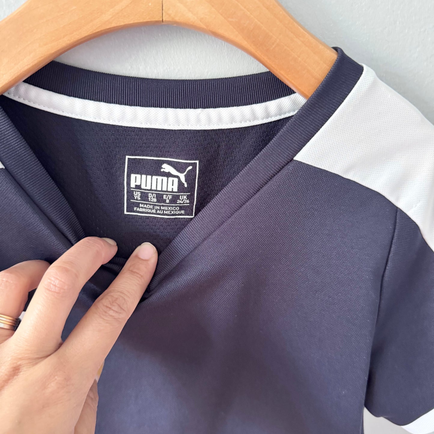 Puma / Dark grey active top / 7-8Y(Fits 6-7Y)