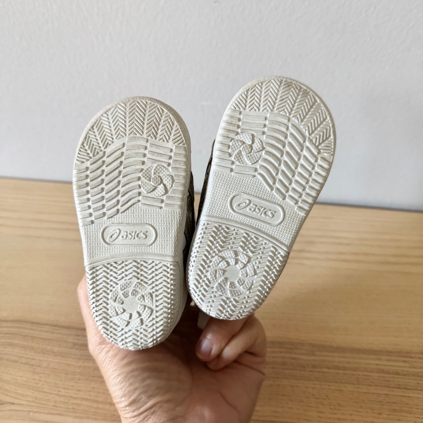 Asics / US4