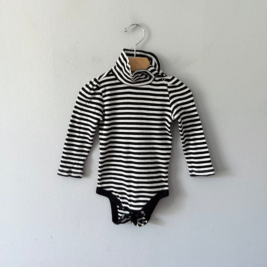 Gap / Ribbed stripe onesie x black velour dress set / 12-18M