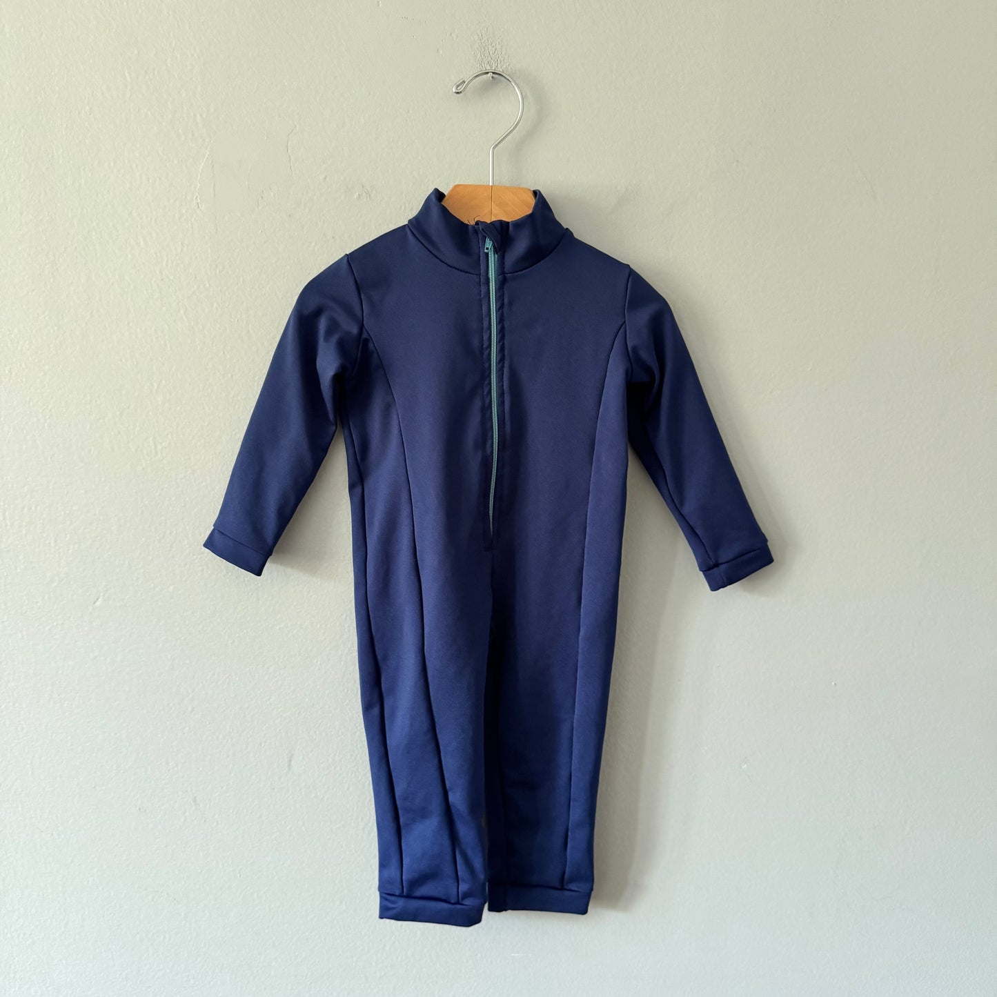 January baby / Navy rash guard / XS(12M)