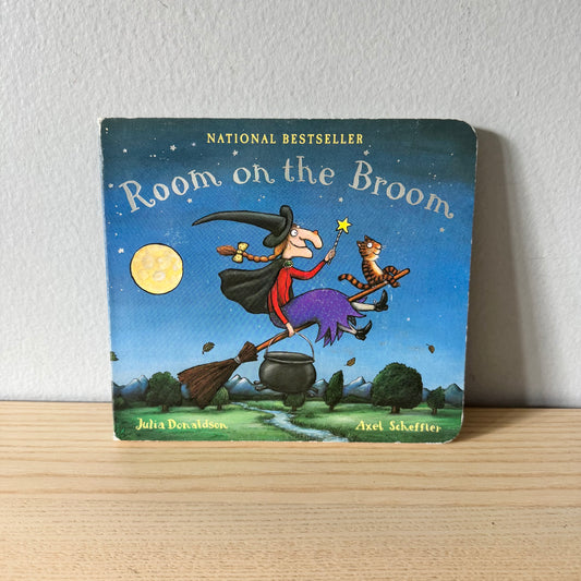 Room on the Broom / Julia Donldson & Axel Scheffler