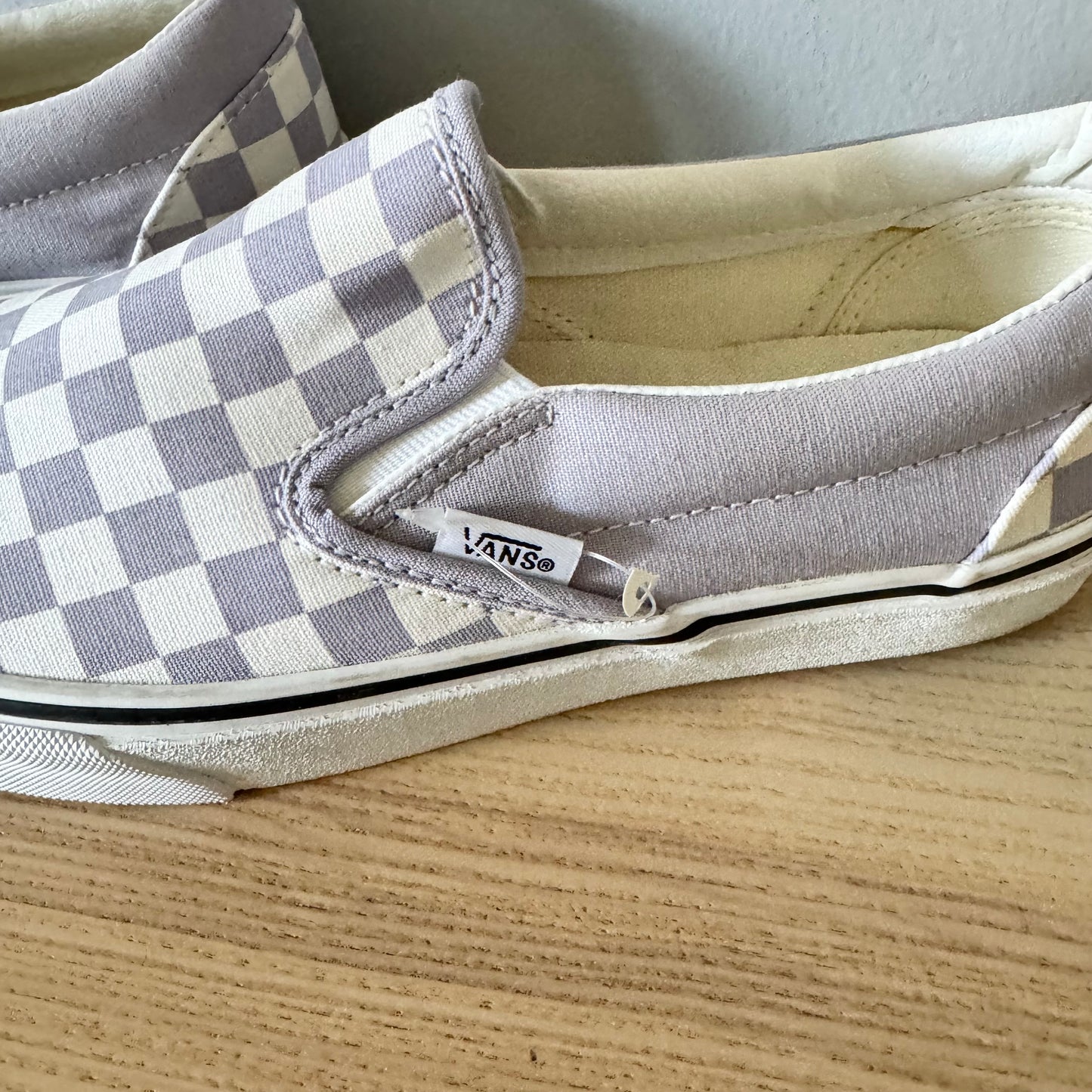 Vans / Slip on / Men 7.5 Women 9.0 - Brand new