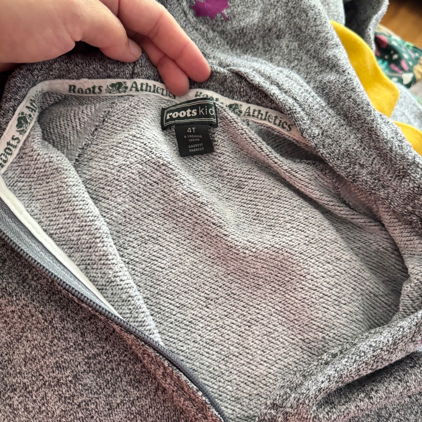 Roots / Salt and pepper zip up hoodie / 4T