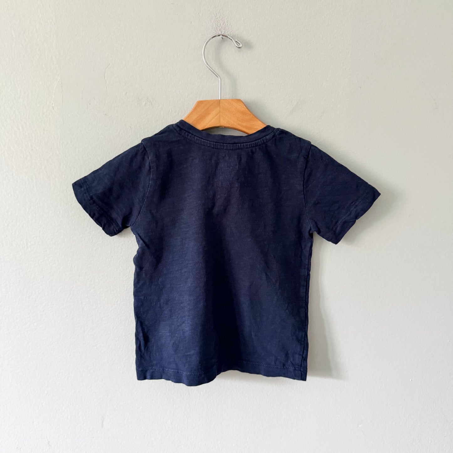 H&M / Navy t-shirt / 18-24M