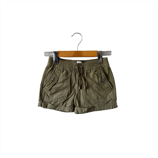 Gap / Khaki shorts / 6-7Y