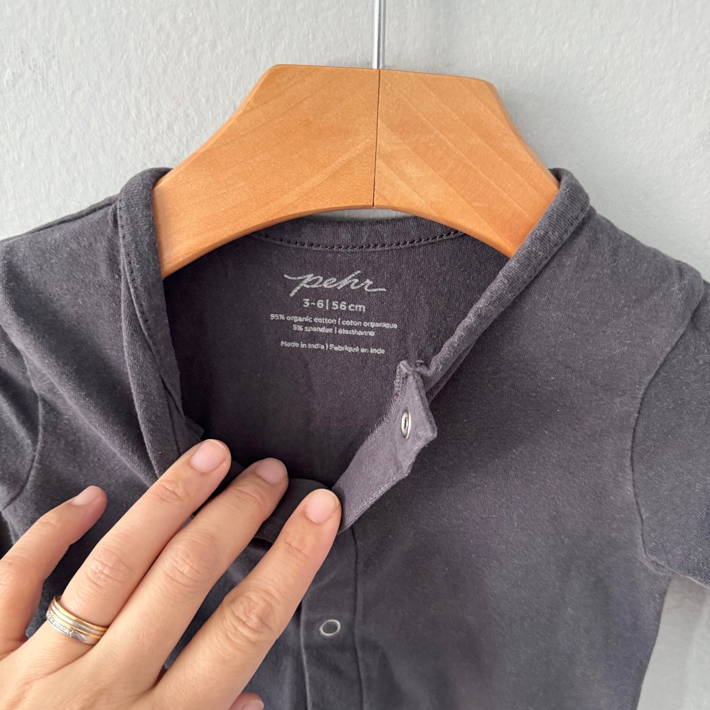 Pehr / Grenouillère gris foncé / 3-6M