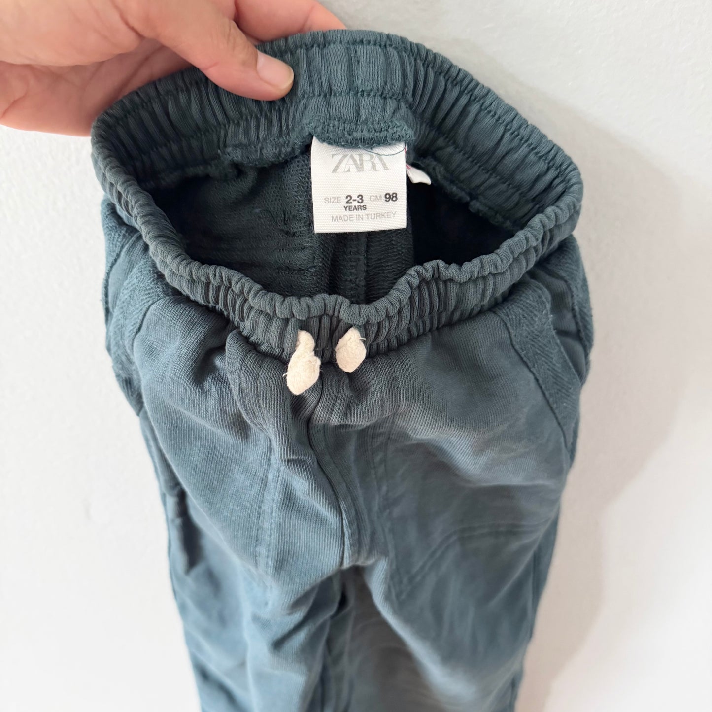 Zara / Dark green sweatpants / 2-3Y