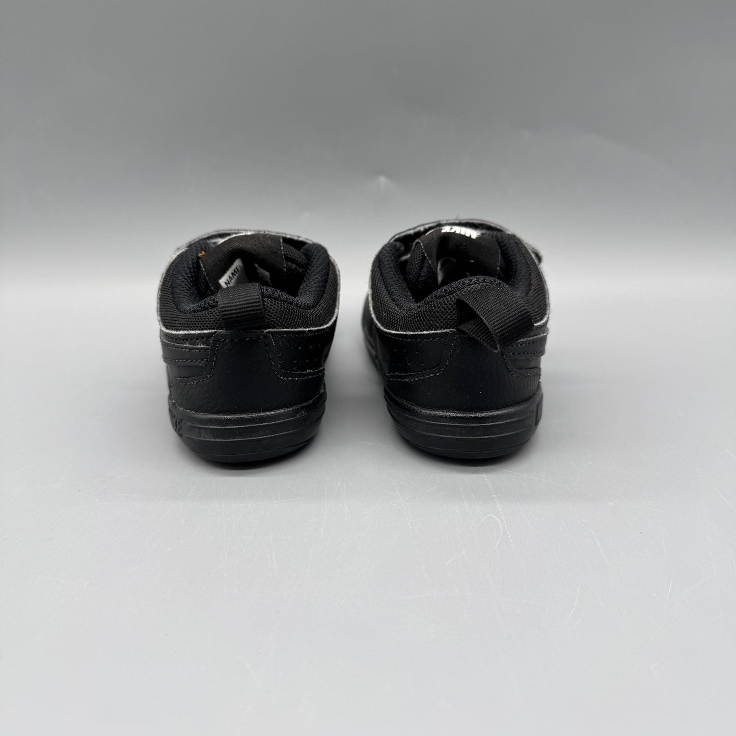 Nike / Running Shoes / US8