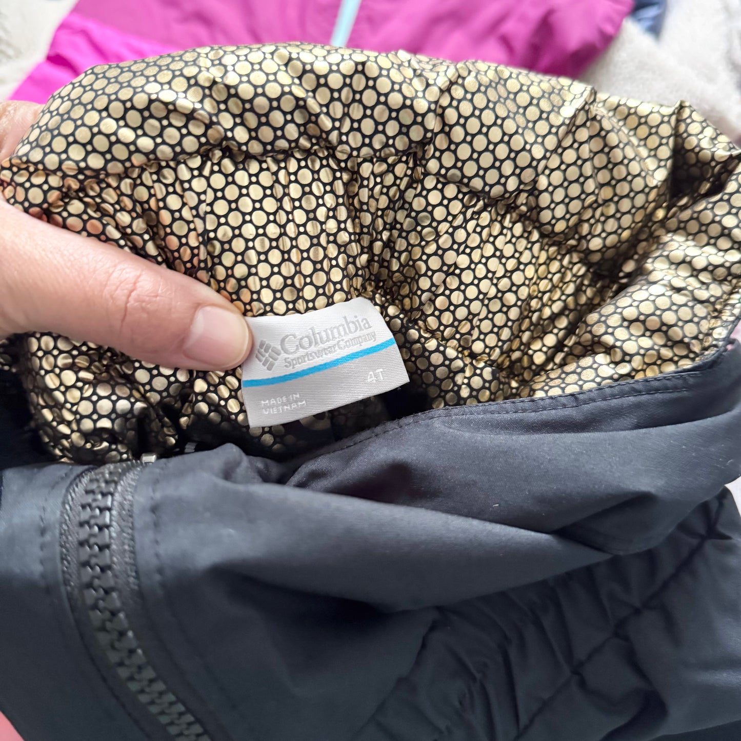 Columbia / Black snow pants / 4T