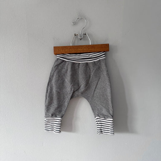 Pure Colour Baby / Grey harem pants / 3-12M