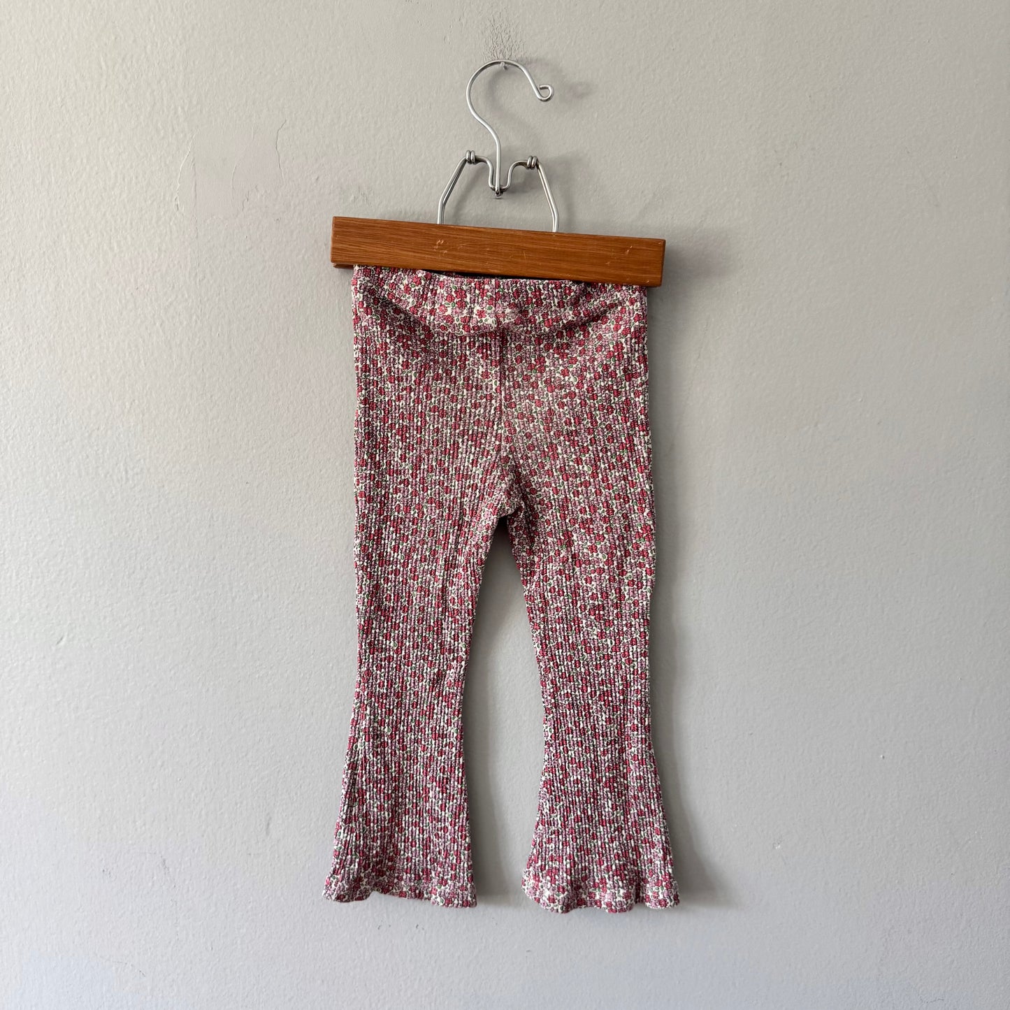 Zara / Floral ribbed leggings / 3Y