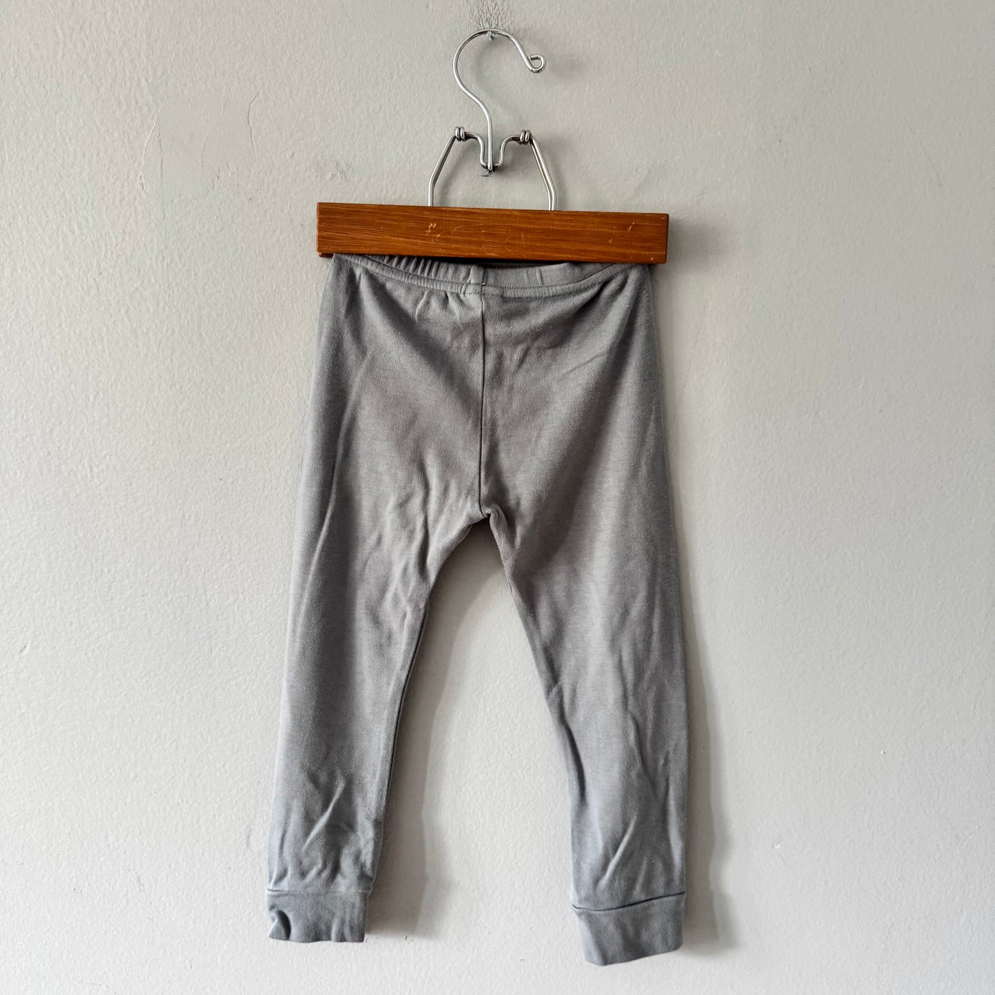 Little & Lively / Grey leggings / 3Y