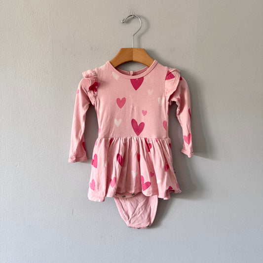 Kyte / Pink x heart long sleeve dress onesie / 6-12M