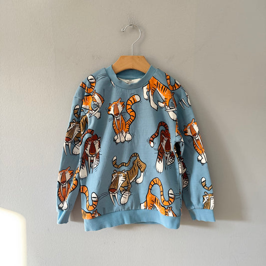 H&M / Blue x tiger sweatshirt / 5-6Y