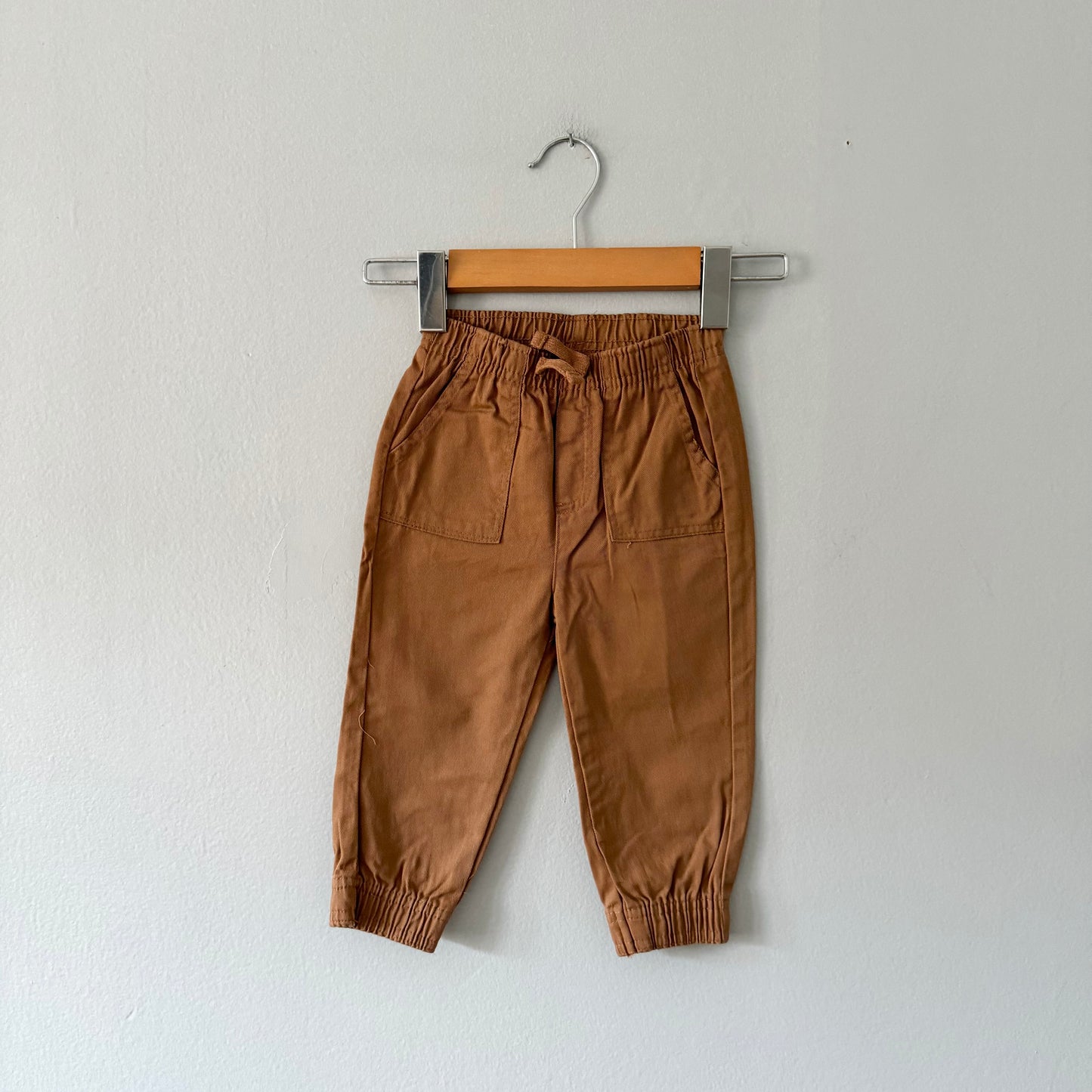 No brand / Brown jogger pants / 18M