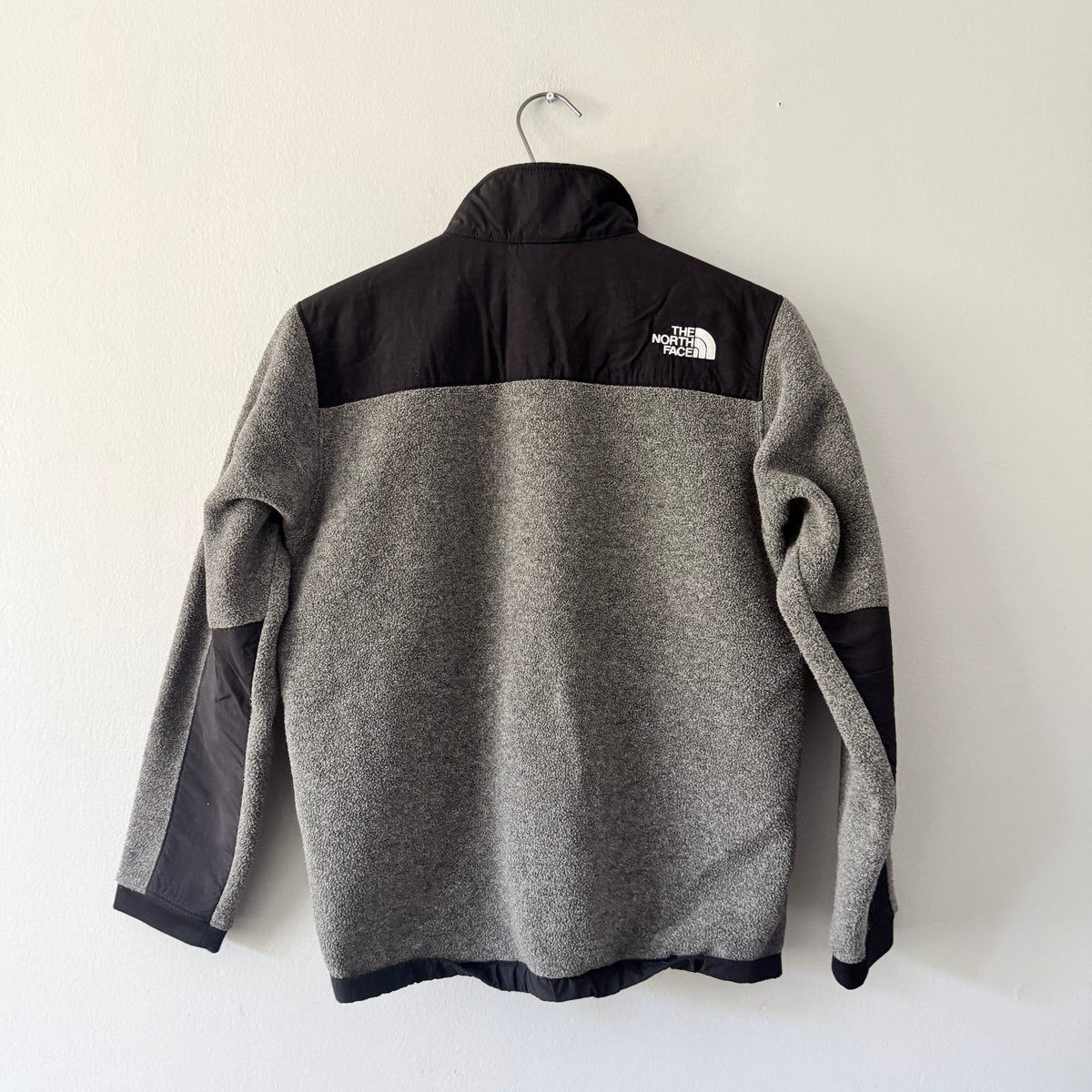 The North Face / Black x grey fleece zip up / 14-16Y