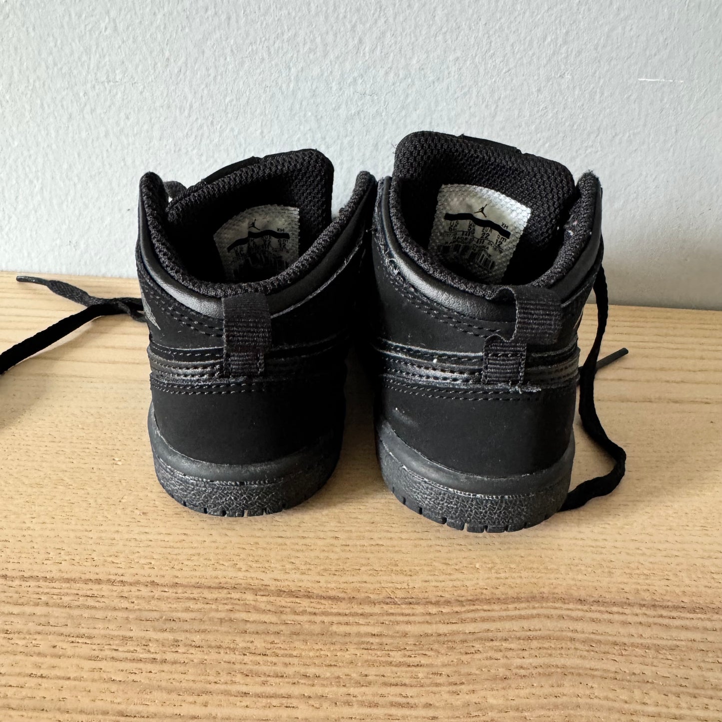 Nike / Sneaker / US6