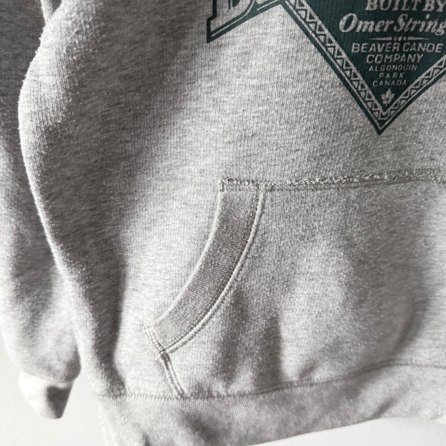 Beaver Canoe / Light grey hoodie / 6Y