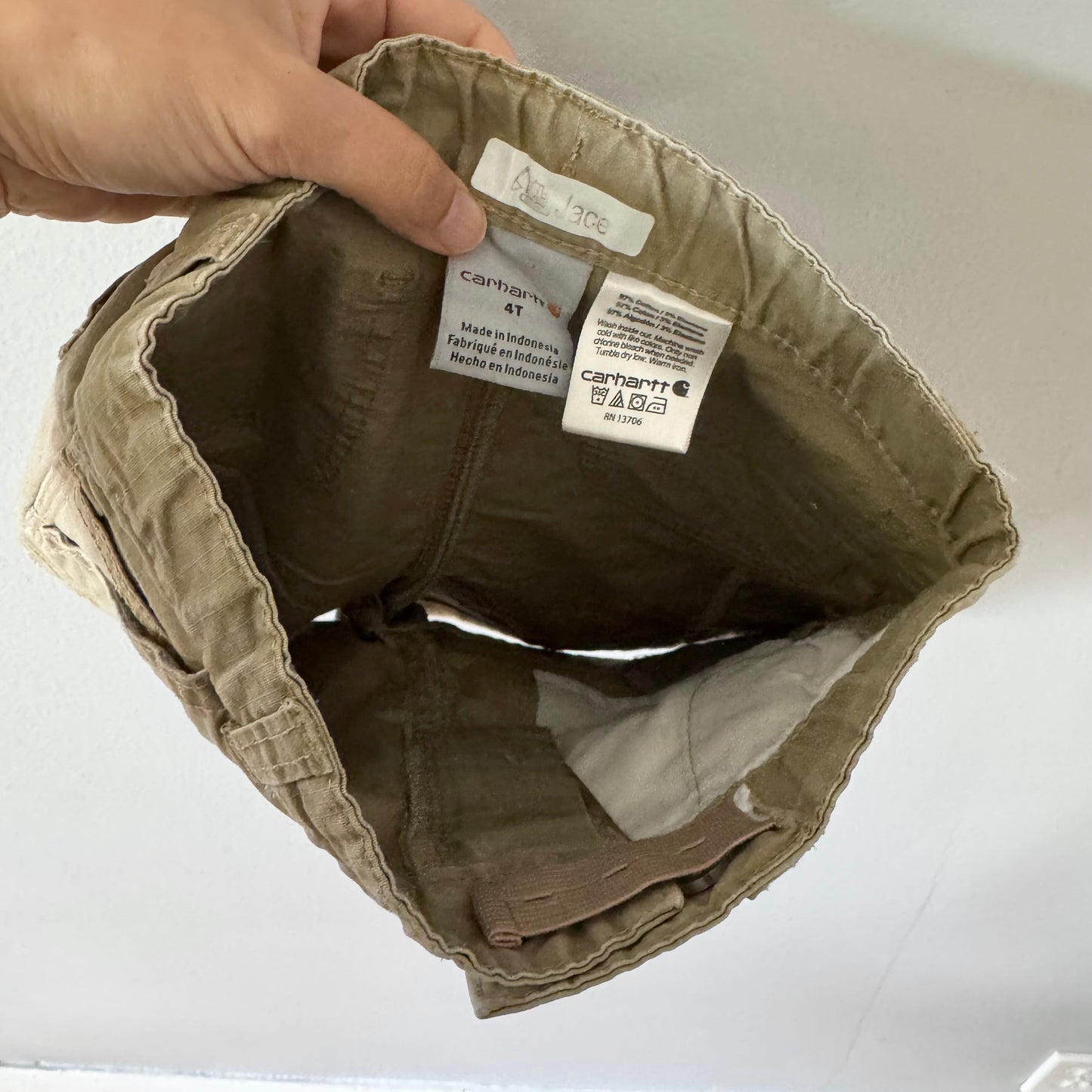 Carhartt / Beige chino shorts / 4T