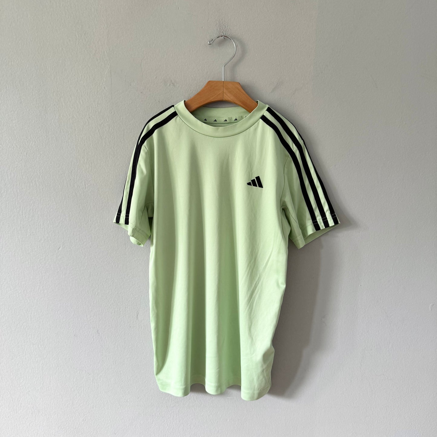 Adidas / Green active top / 11-12Y