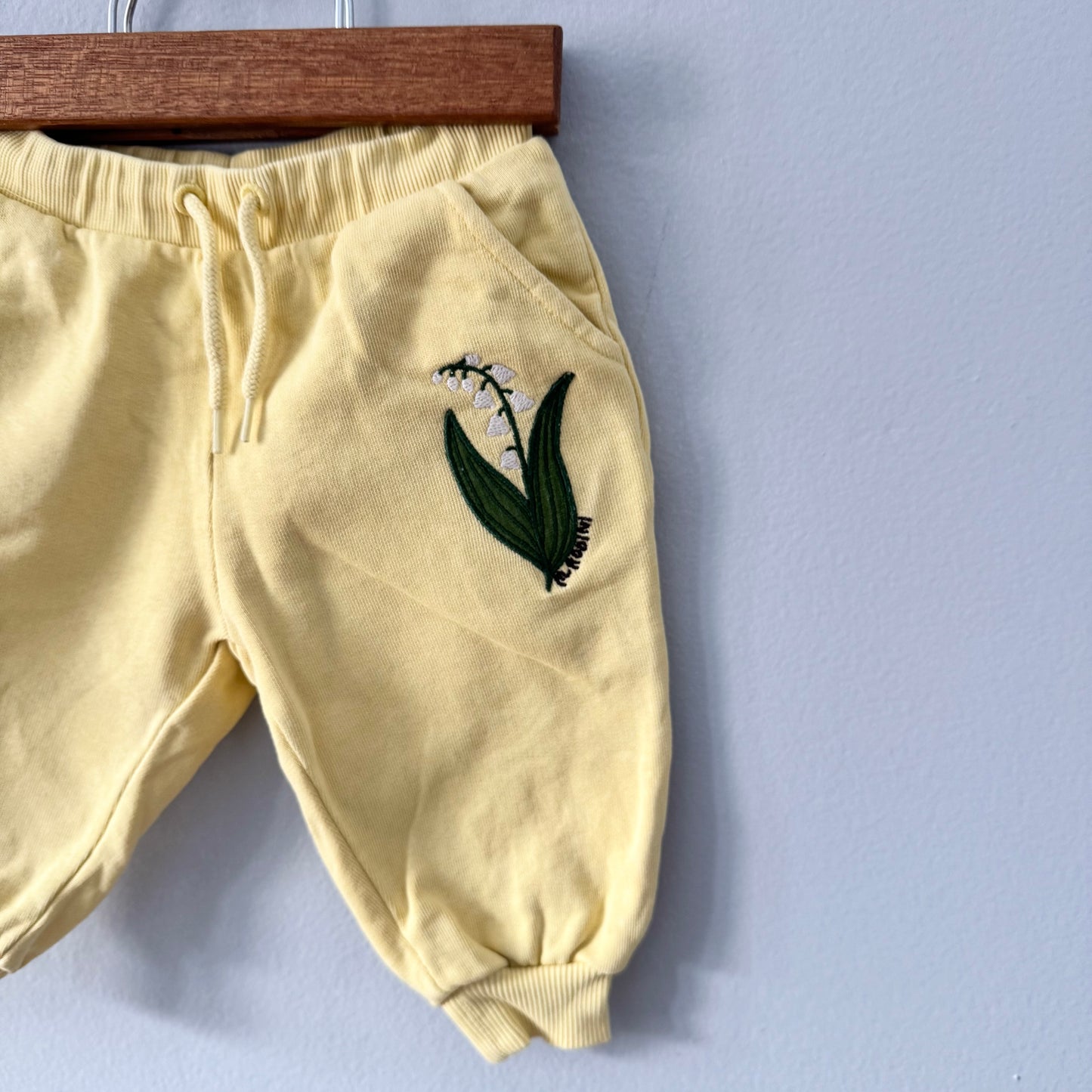 Mini Rodini / Yellow sweatpants / 4-9M