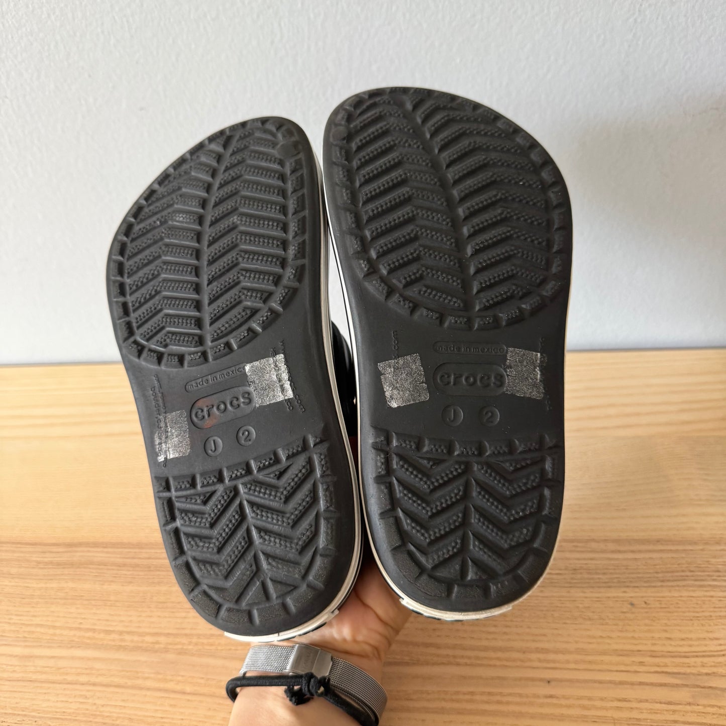 Crocs / Sandals / J2