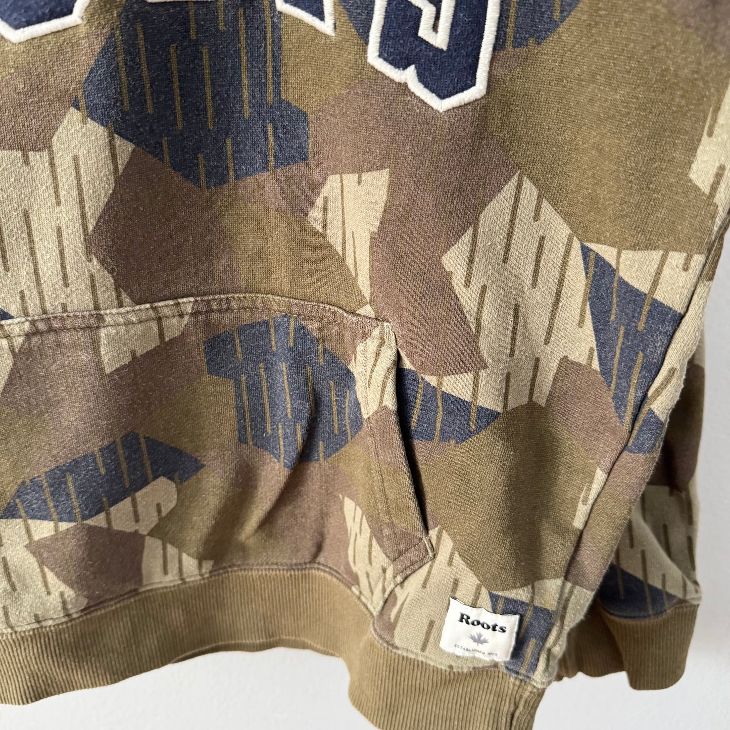 Roots / Brown x navy hoodie / 7-8Y