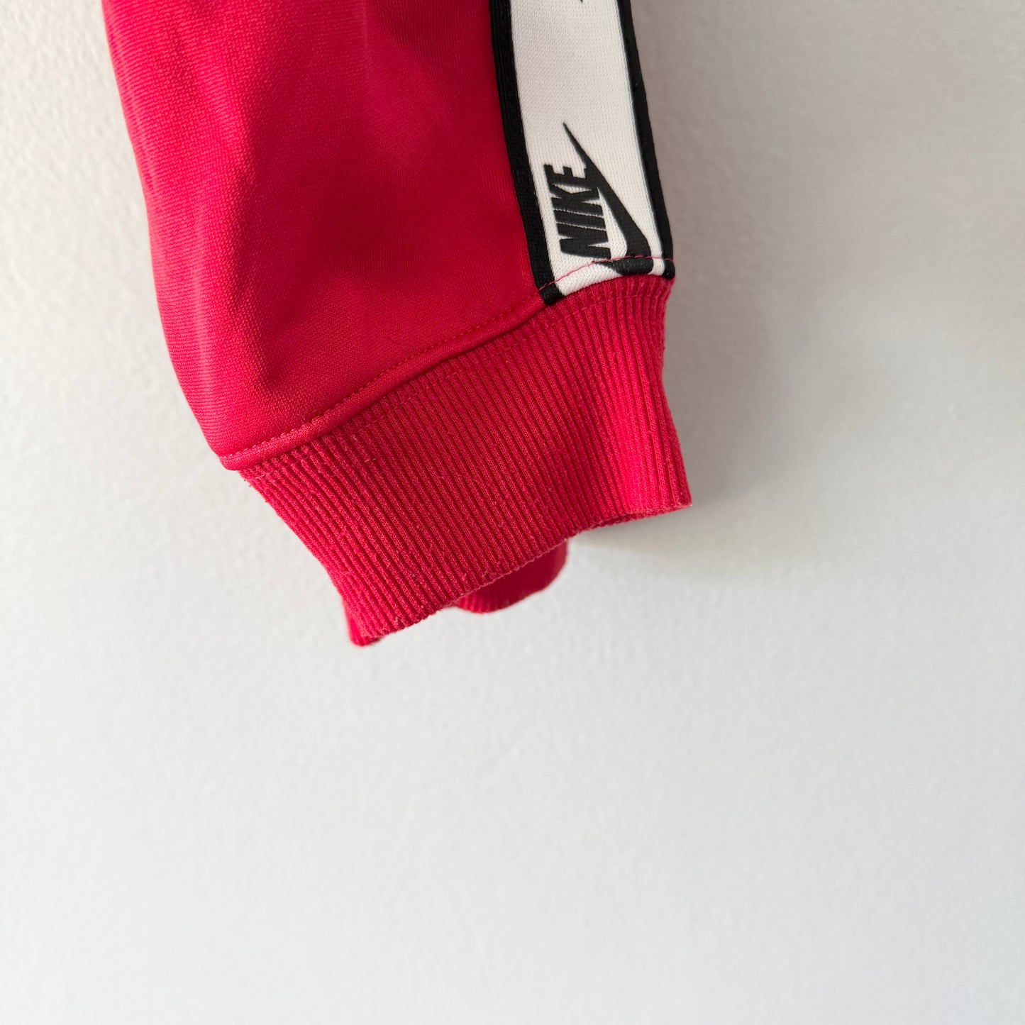 Nike / Red track pants / 4-5Y