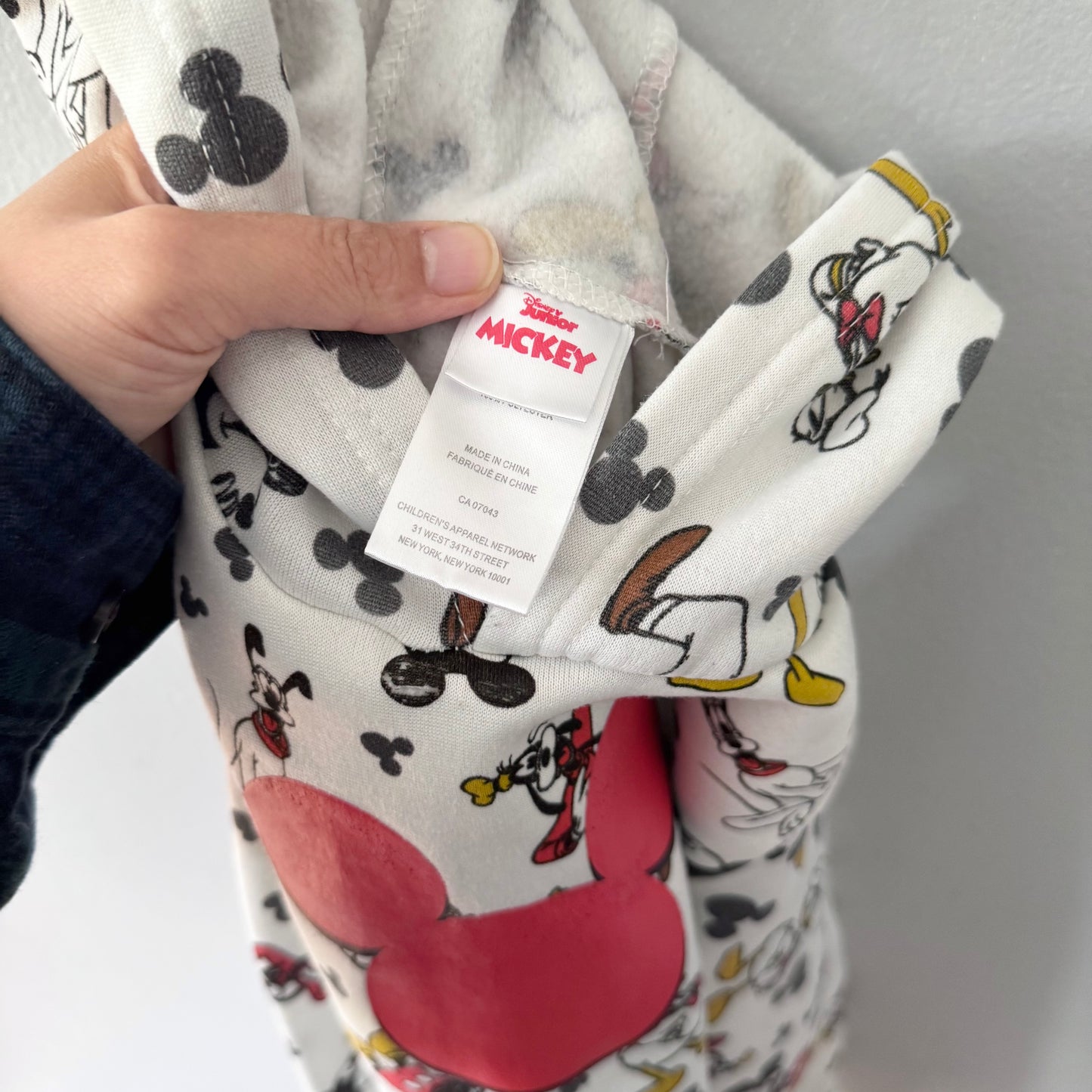 Disney / White Mickey hoodie / 6Y