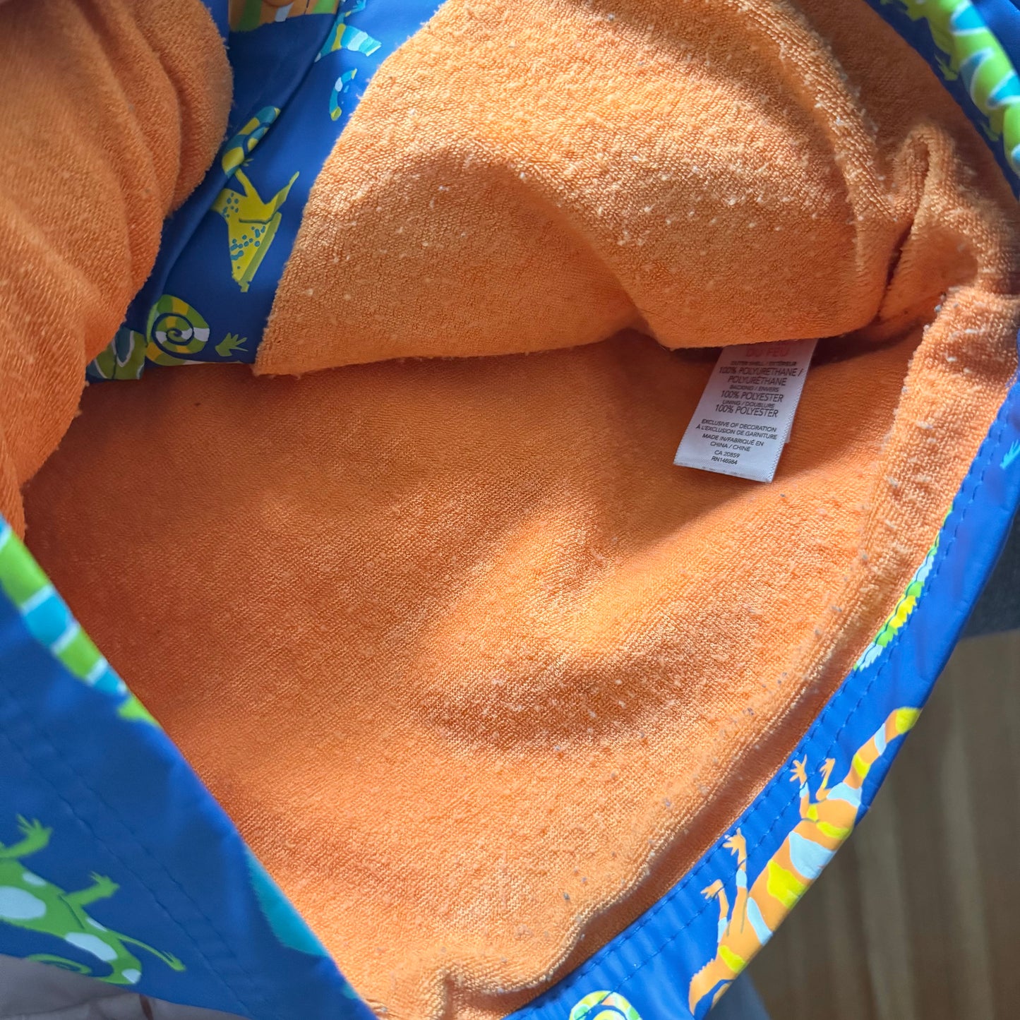 Hatley / Blue x chameleon rain jacket / 18-24M